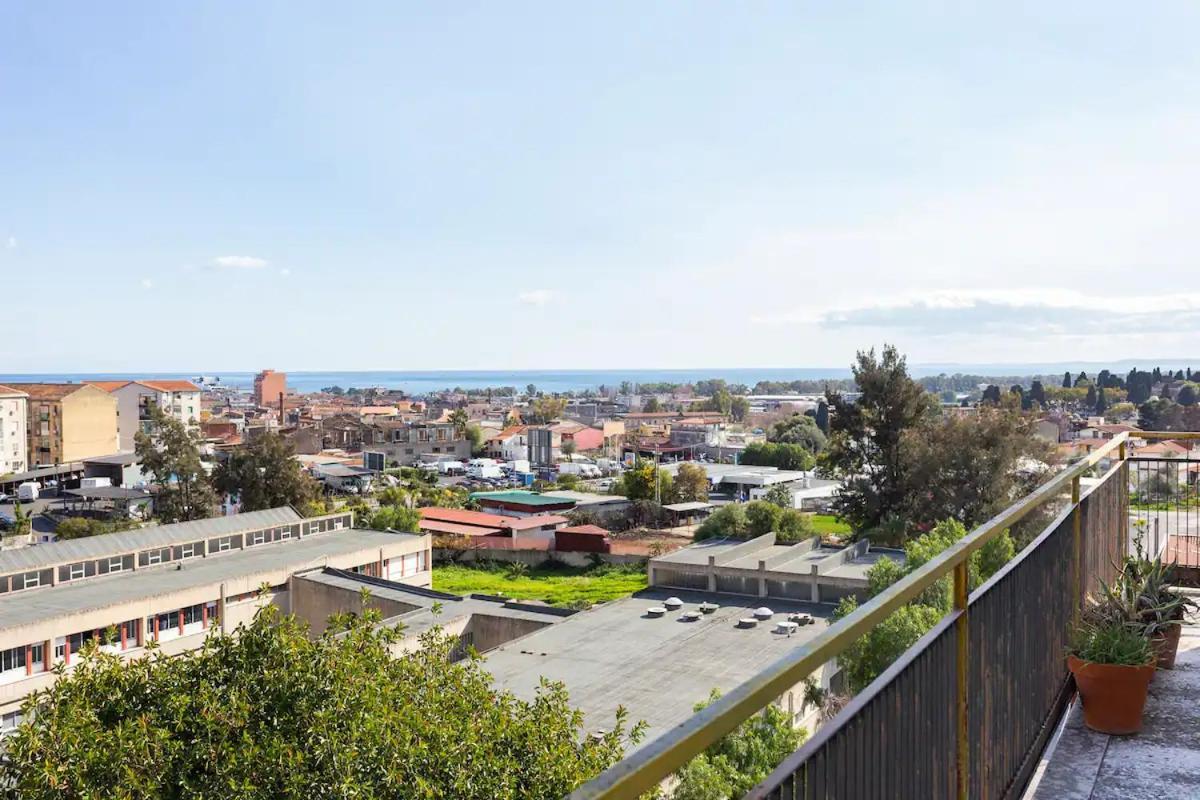 Top Floor Apartment Near Historic Fortino Катания Экстерьер фото